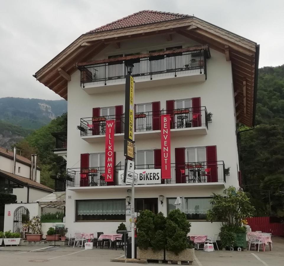 Gasthaus Pension Flora Ξενοδοχείο Ora / Auer Εξωτερικό φωτογραφία